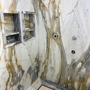 Marble Bathroom Shower in Calacatta Macchia Vecchia - picture 1